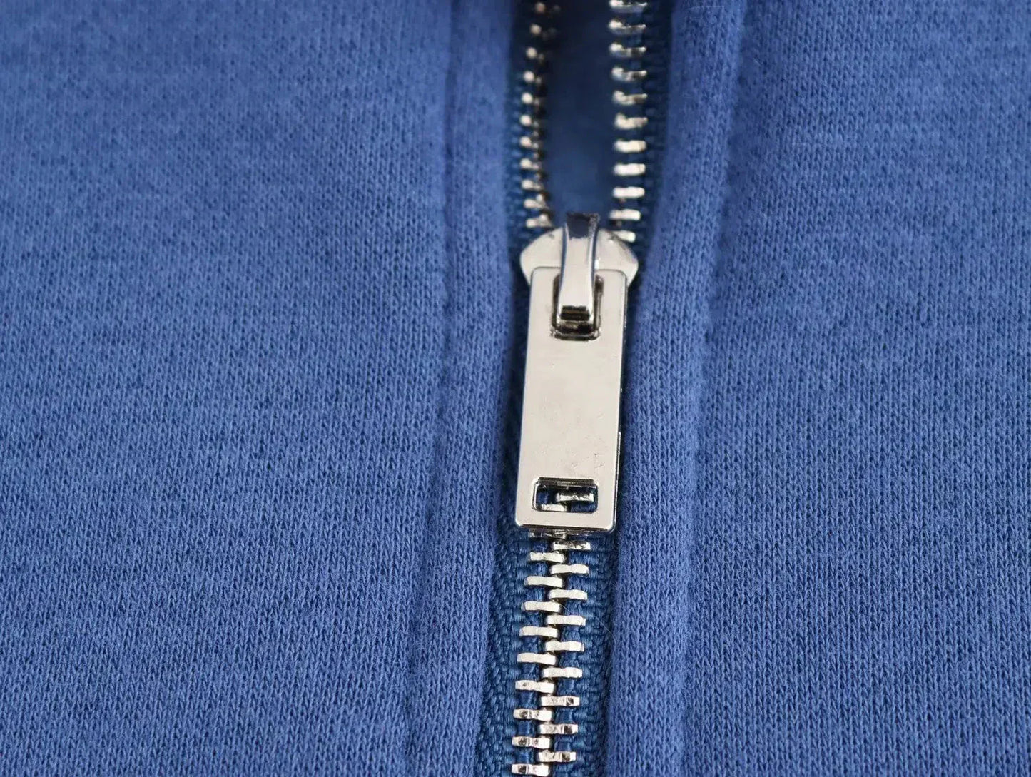 Damaris – Half-zip trui en broek met boorden – LA-loungeset