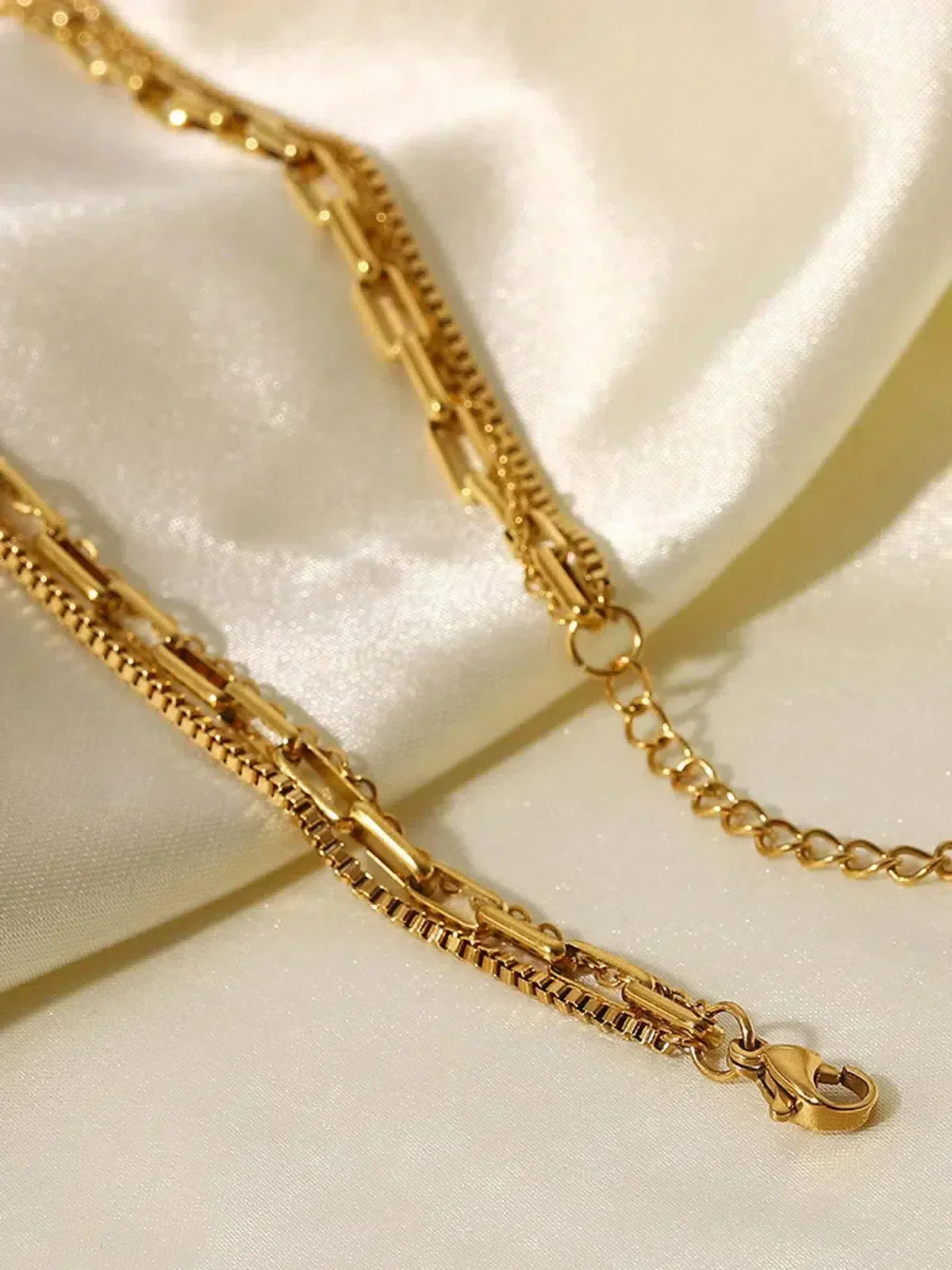 Laagjesketting - Stijlvolle en Parijse elegantie