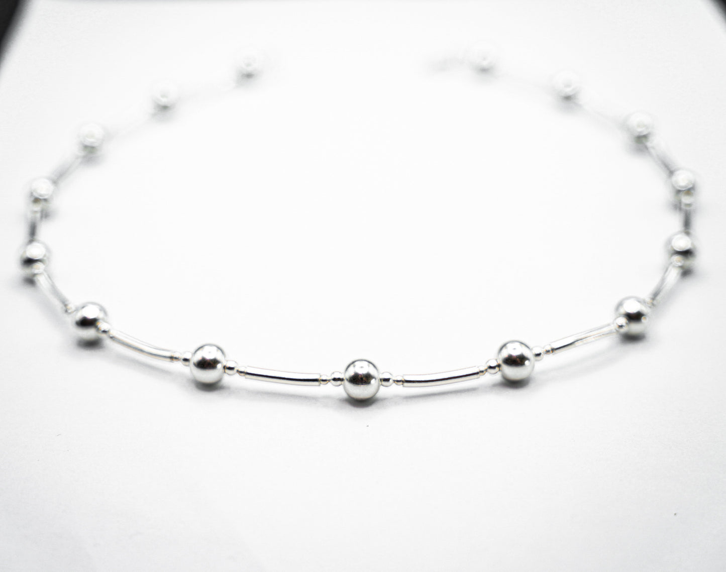 Zilveren buisjes ketting - Elegante sterling zilveren kralenketting