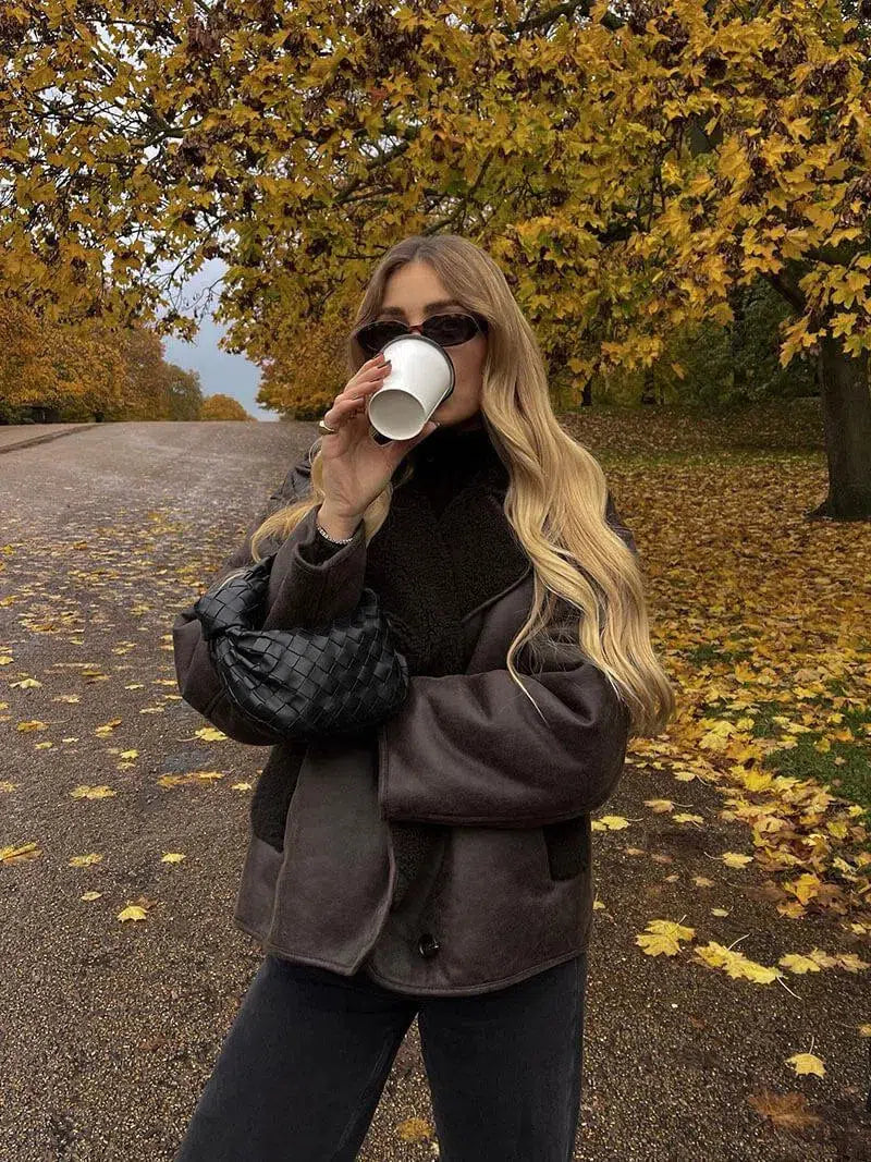 Ginevra – Klassieke knoopdetails – Jasje