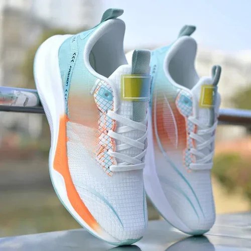 Ademende sportschoenen