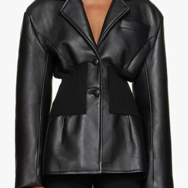 Bettina – Ribgebreide panelen – Zwarte Jasje