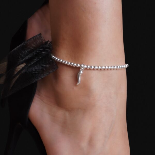 Zilveren enkelbandje met cornetto hanger - Stijlvol en beschermend