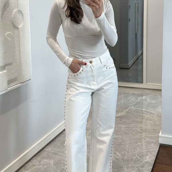 Valdenza – Goudkleurige studs – Rechte jeans