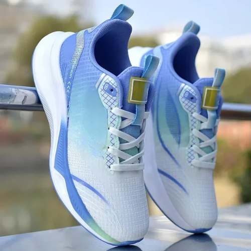 Ademende sportschoenen